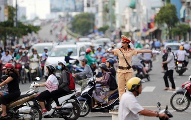 Bảo đảm trật tự, an toàn giao thông phục vụ nhu cầu đi lại của nhân dân dịp nghỉ lễ 30/4-1/5/2025