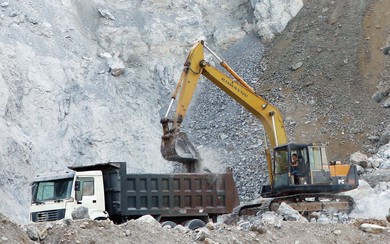 Áp dụng cơ chế đặc thù trong khai thác khoáng sản