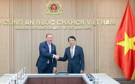 推进与欧洲企业网络安全合作