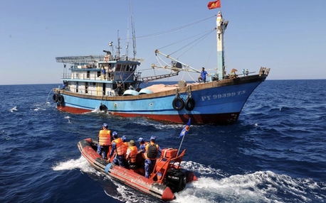 解除IUU"黄牌"警告：广治省严禁不合规渔船出海