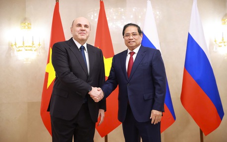 范明政总理与俄罗斯总理举行会谈