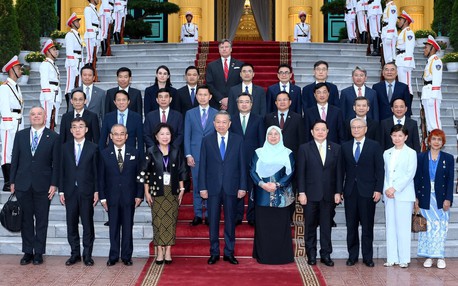 越共中央总书记、国家主席苏林会见出席2026年东盟未来论坛的各国团长