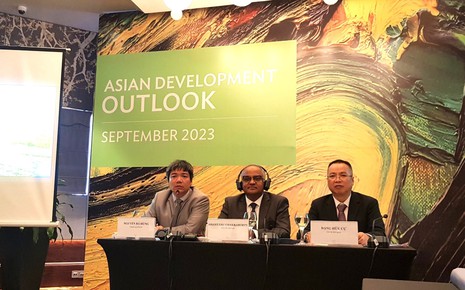 ADB: Kinh tế Việt Nam vững vàng khi nhu cầu toàn cầu suy yếu