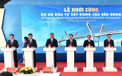 Phó Thủ tướng Lê Văn Thành bấm nút khởi công xây dựng cầu Bến Rừng, nối Hải Phòng với Quảng Ninh