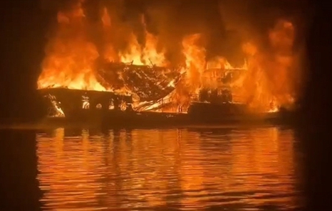 Gov't demands safety inspection of all tourist vessels in Ha Long Bay