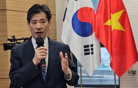 Korean President Lee’s visit marks a step toward more substantive Viet Nam–South Korea relations