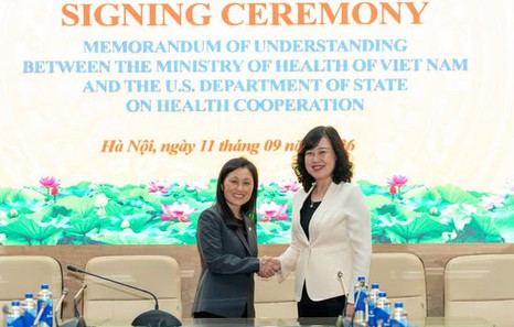 Viet Nam, U.S. sign five-year health cooperation agreement