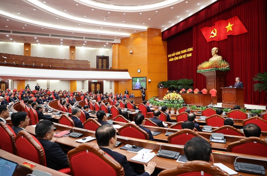 Party Central Committee’s 14th meeting wraps up