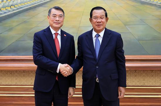 Prime Minister meets Cambodian People's Party, Senate leader Hun Sen