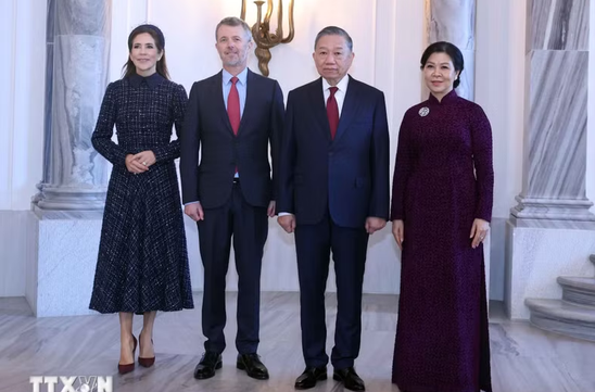 Top Vietnamese leader meets Danish King Frederik X and Queen Mary in Copenhagen