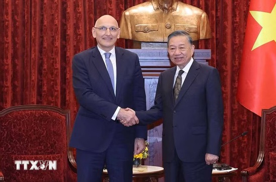 Top leader To Lam hosts Representative of Azerbaijani President