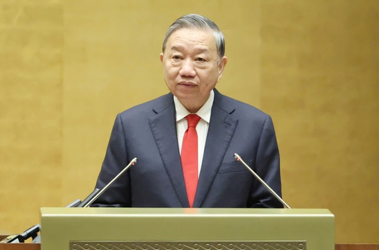 General Secretary: State economy must become "national fulcrum" in new era