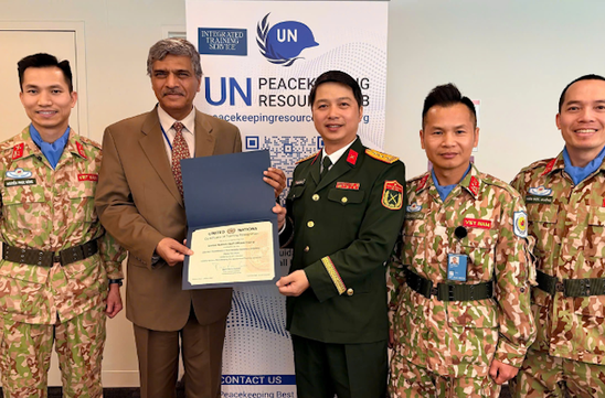 Viet Nam’s first-ever peacekeeping training course meets UN standards