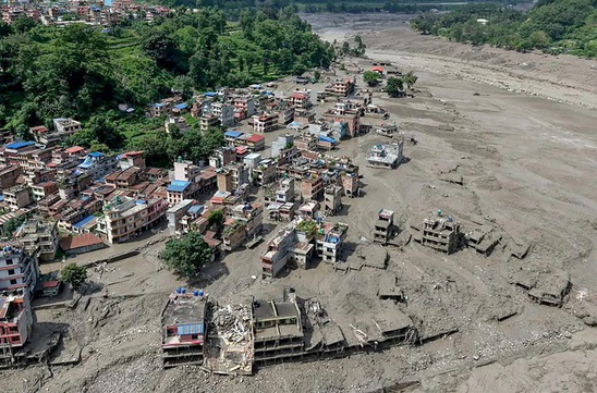 Viet Nam announces US$300,000 in emergency aid to Nepal