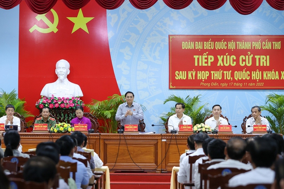 Thủ tướng Phạm Minh Ch&#237;nh tiếp x&#250;c cử tri tại Cần Thơ