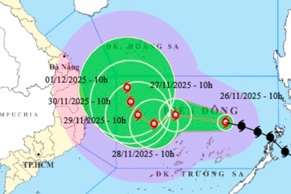 Thủ tướng y&#234;u cầu triển khai c&#225;c biện ph&#225;p cần thiết cao nhất để ph&#242;ng, tr&#225;nh, ứng ph&#243; b&#227;o số 15