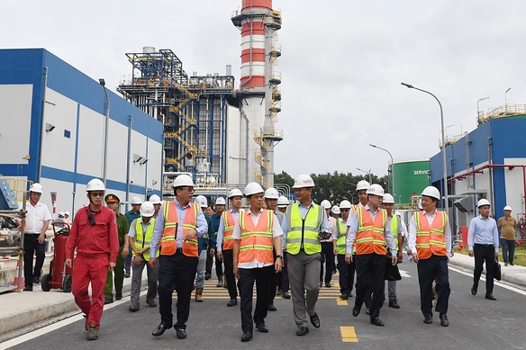 Đẩy nhanh tiến độ c&#225;c dự &#225;n điện tại TPHCM v&#224; Đồng Nai