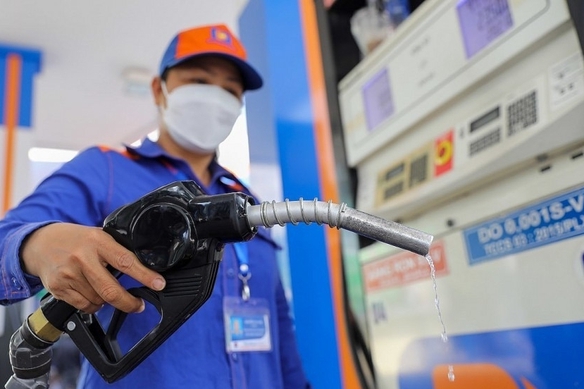 Đơn giản hóa, cắt giảm nhiều thủ tục hành chính, điều kiện kinh doanh trong lĩnh vực xăng dầu