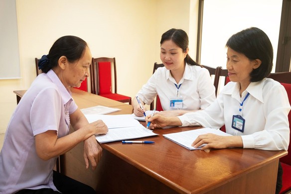 Chính sách, chế độ đối với người tiếp công dân