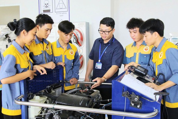 Hướng dẫn xác định cơ sở giáo dục nghề nghiệp công lập thuộc lĩnh vực đặc thù phục vụ sắp xếp, tổ chức lại