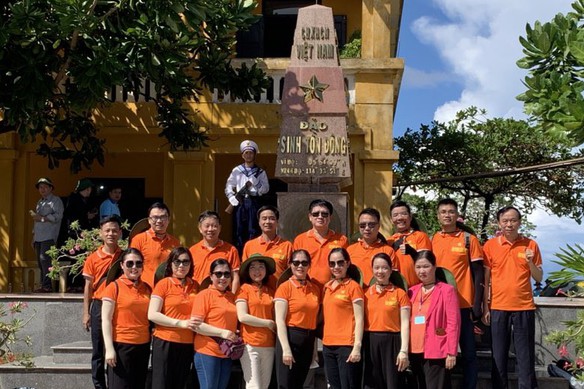 Đoàn công tác VPCP thăm quần đảo Trường Sa, nhà giàn DK1