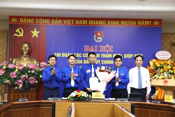 Đại hội Chi đoàn các cơ quan tham mưu giúp việc của Đảng ủy Chính phủ lần thứ I, nhiệm kỳ 2025-2027