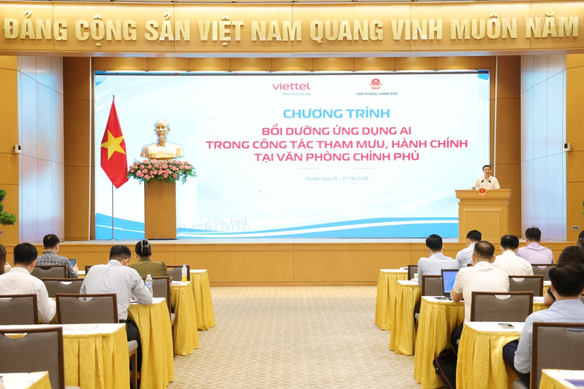 Bồi dưỡng ứng dụng AI trong công tác tham mưu, hành chính tại Văn phòng Chính phủ