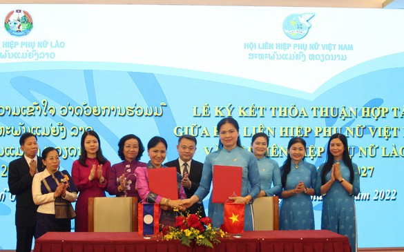 Phụ nữ Việt Nam và Lào tăng cường hợp tác hữu nghị