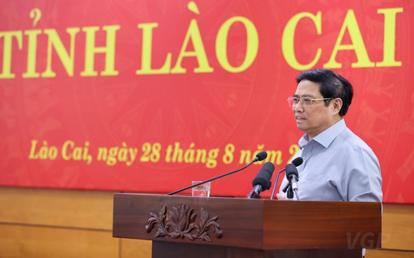 Thủ tướng yêu cầu thời gian tới, tỉnh Lao Cai nỗ lực nhiều hơn nữa trong thực hiện các nghị quyết, chương trình của Đảng, Quốc hội, Chính phủ. Ảnh: VGP/Nhật Bắc