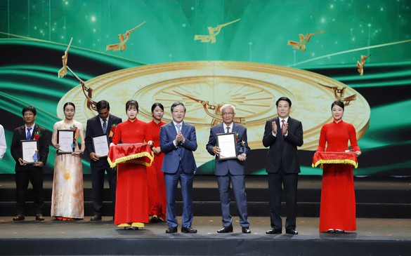 Tôn vinh nông dân xuất sắc và các nhà khoa học của nhà nông 2025