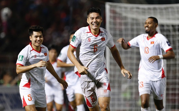 Tuyển Việt Nam thắng Nepal 1 - 0: Tích lũy hành trang, tiếp tục hành trình
