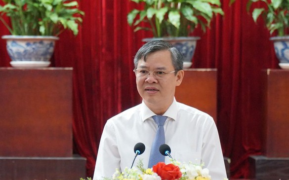 Giới thiệu ông Trương Cảnh Tuyên để bầu giữ chức vụ Chủ tịch UBND TP. Cần Thơ