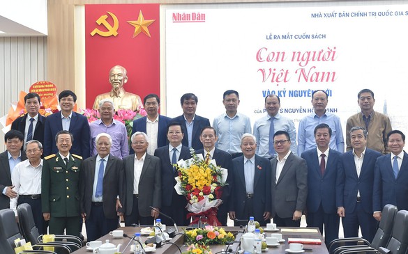 Ra mắt cuốn sách 'Con người Việt Nam vào kỷ nguyên mới'