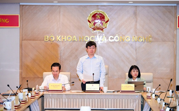 Tự chủ tuyển dụng, thỏa thuận tiền lương - chính sách mới thu hút nhân tài khoa học