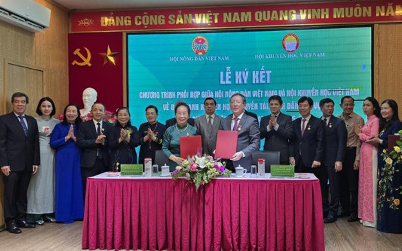 Tiếp tục phát triển các chương trình tôn vinh nông dân tự học