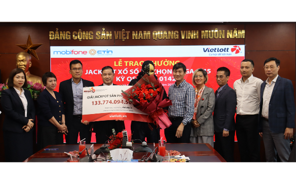 Nam thanh niên tại Khánh Hòa trúng Jackpot Vietlott hơn 133 tỷ đồng