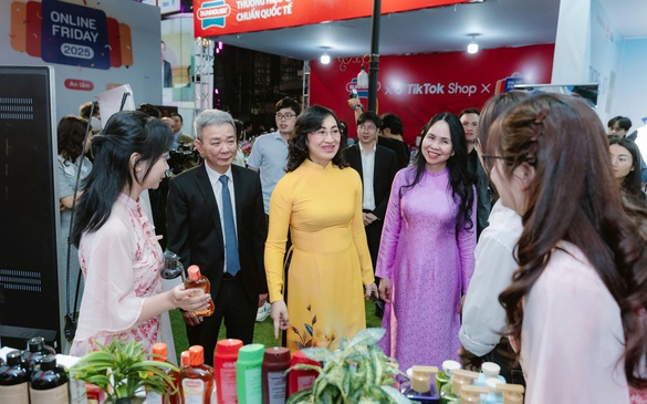 Xu hướng mua sắm số an toàn và minh bạch tại Online Friday 2025