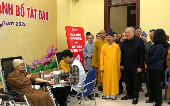 Phó Thủ tướng Thường trực dự ngày hội 'Hiến máu cứu người - hành Bồ Tát đạo'