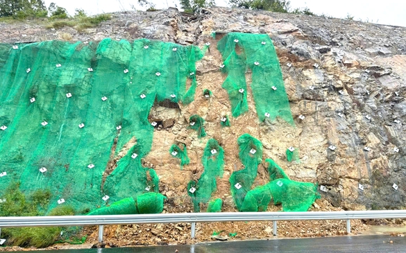 Khẩn trương khôi phục công trường thi công cao tốc sau mưa lũ