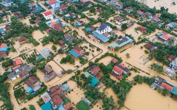 Khẩn trương giải quyết chính sách, chi trả bảo hiểm cho người dân, doanh nghiệp chịu ảnh hưởng bởi lũ lụt