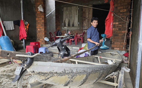 Đắk Lắk khen thưởng người xuyên đêm cứu hơn 40 người ở rốn lũ Hòa Thịnh