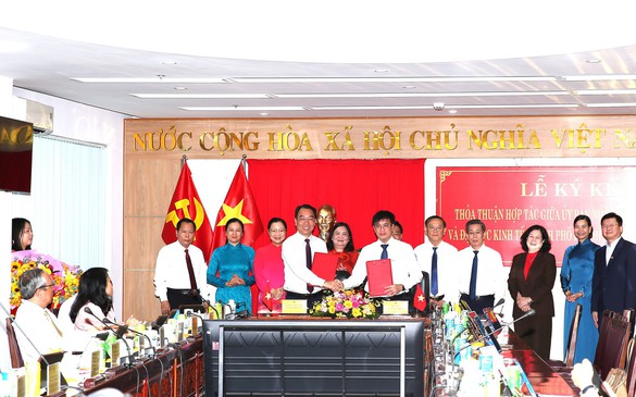 Vĩnh Long 'bắt tay' Đại học Kinh tế TPHCM: Hợp lực tri thức, mở hướng phát triển vùng