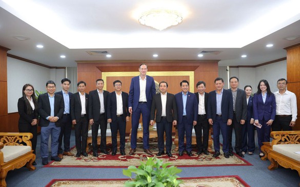 Bộ trưởng Trần Đức Thắng: Hợp tác De Heus-Hùng Nhơn - hình mẫu tiêu biểu cho liên kết chuỗi giá trị nông nghiệp