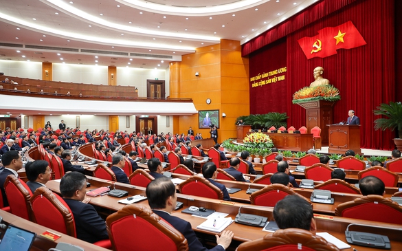 Thông cáo báo chí về ngày làm việc thứ hai và bế mạc Hội nghị Trung ương 14