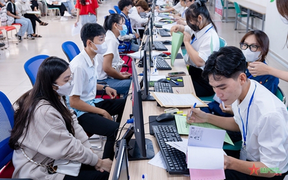 Điều kiện sinh viên dân tộc thiểu số được giảm 70% học phí