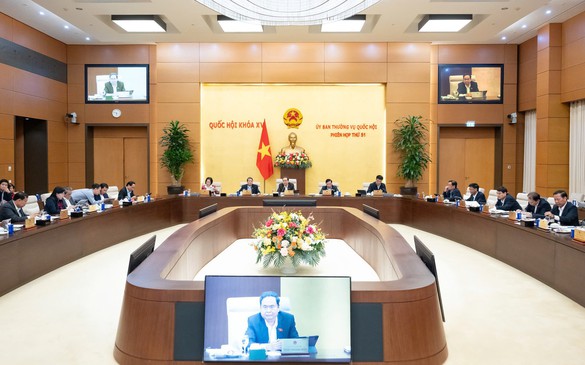 UBTVQH ban hành các Nghị quyết về công tác cán bộ 3 địa phương