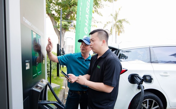 Grab Việt Nam và Charge+ hợp tác phát triển trạm sạc xe điện