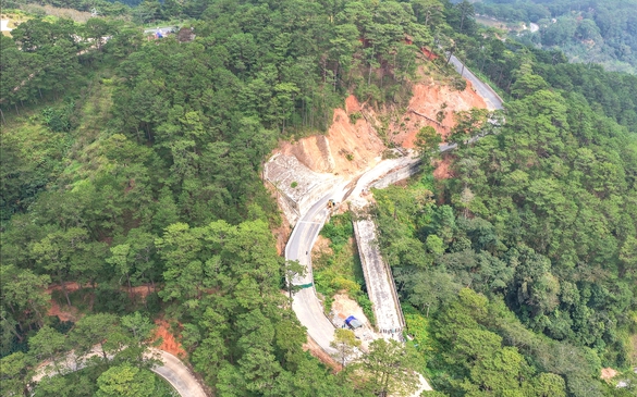 Lâm Đồng: Khôi phục lưu thông đèo D'ran sau 40 ngày sạt lở
