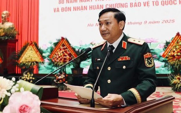 Trung tướng Lê Văn Hướng giữ chức Phó Tổng tham mưu trưởng Quân đội nhân dân Việt Nam