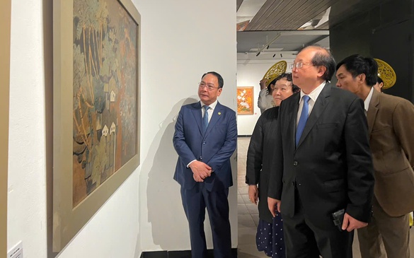 Khai mạc Triển lãm nghệ thuật sơn mài hướng tới chào mừng Đại hội Đảng toàn quốc lần thứ XIV